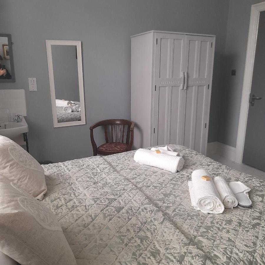 Kings Arms Hotel 2*